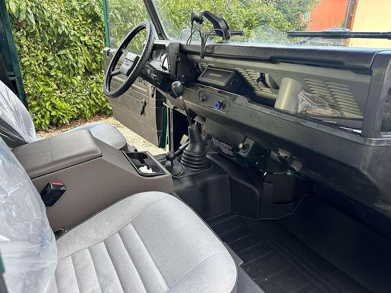 Usata Land Rover Defender 86 CV (63 kW) 1987 Verde SUV