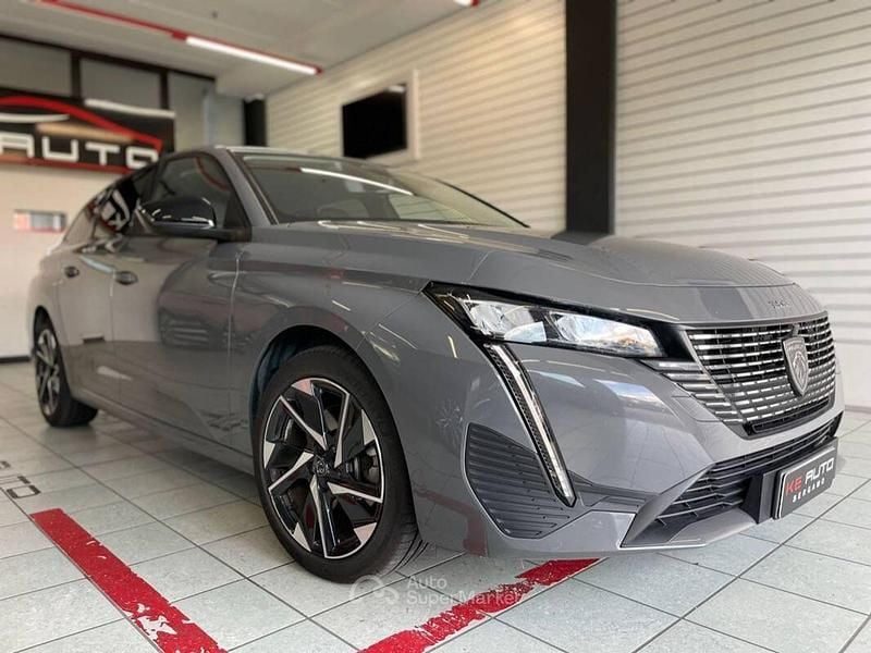 Usata Peugeot 308 Allure 131 CV (96 kW) 2024 Gray Station wagon