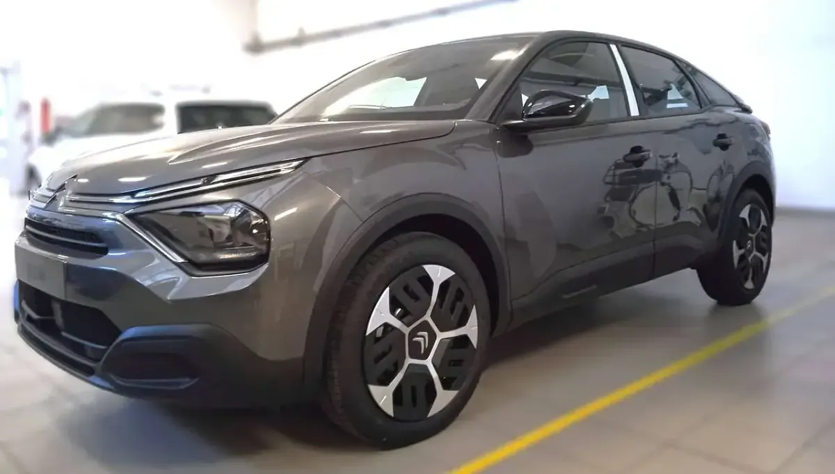 Usata Citroën C4 101 CV (74 kW) 2024 Grigio platino SUV