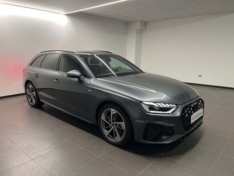 Nuova Audi A4 Comfort 163 CV (119 kW) 2025 Station wagon