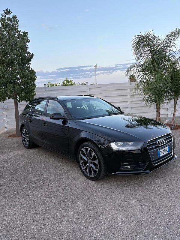 Usata Audi A4 143 CV (105 kW) 2013 Nero Station wagon