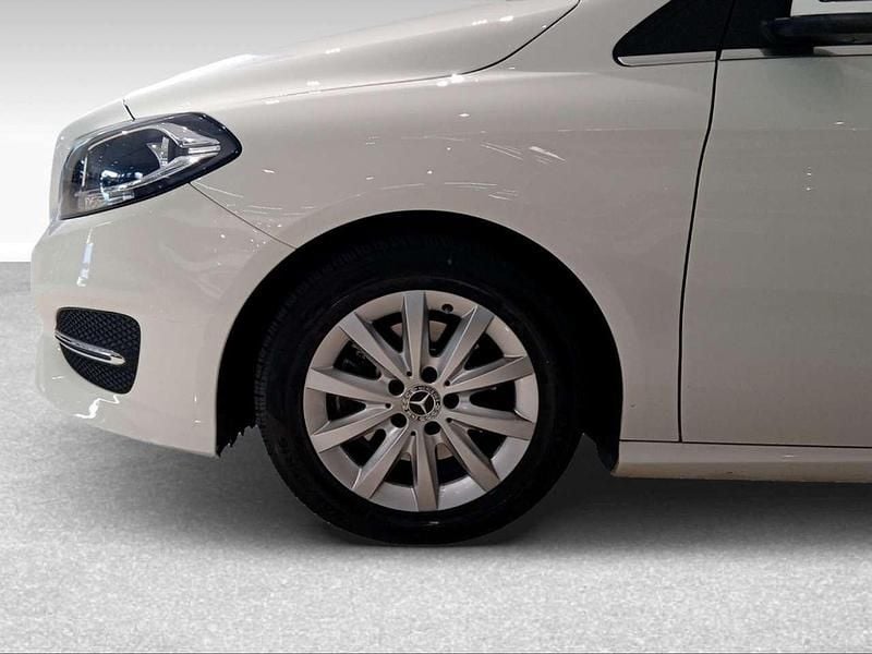 Usata Mercedes B200 136 CV (100 kW) 2019 Bianco Monovolume