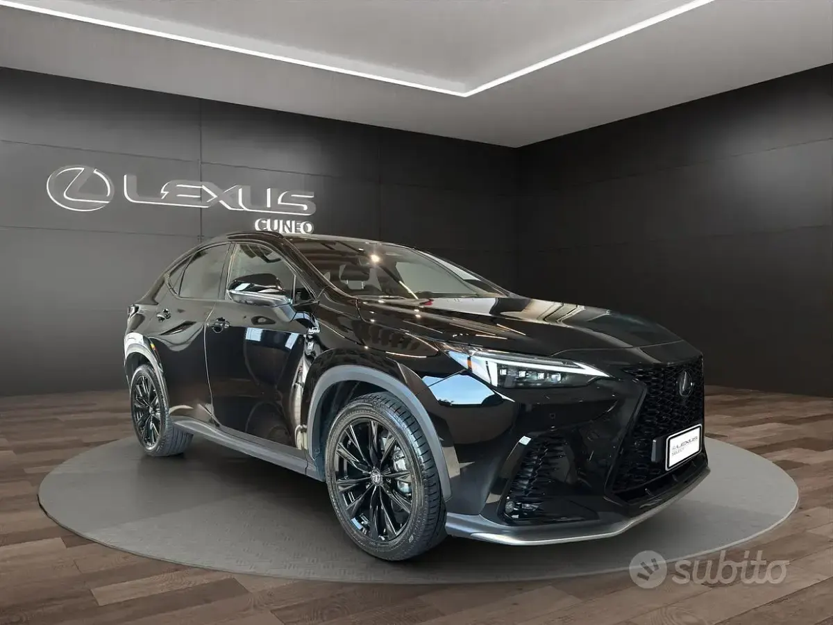 Usata Lexus NX450h+ Sport Line 309 CV (227 kW) 2023 Black met SUV