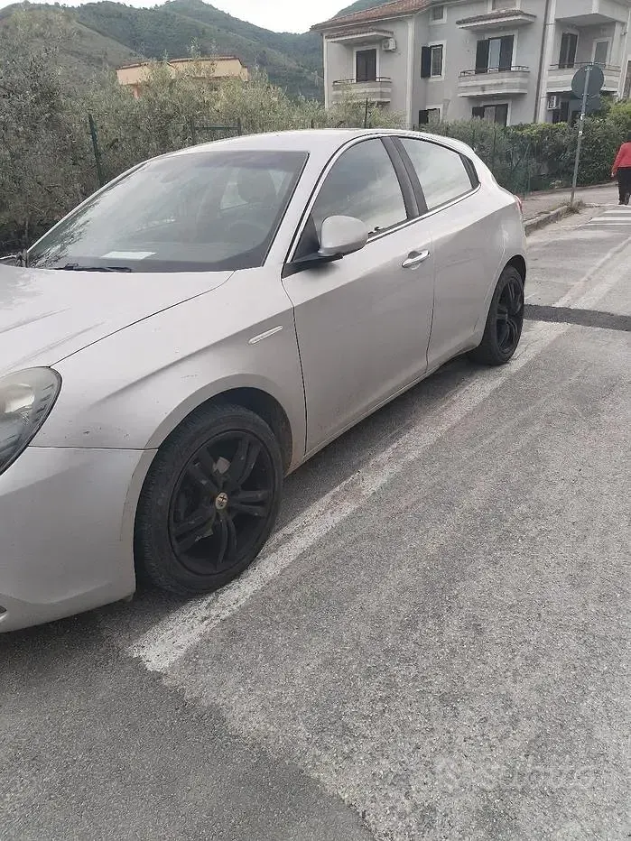 Usata Alfa Romeo Giulietta 109 CV (80 kW) 2016 Grigio Utilitaria