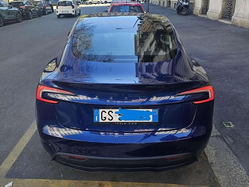Usata Tesla Model 3 RWD 235 kW (320 CV) 2024 Blu/azzurro Berlina