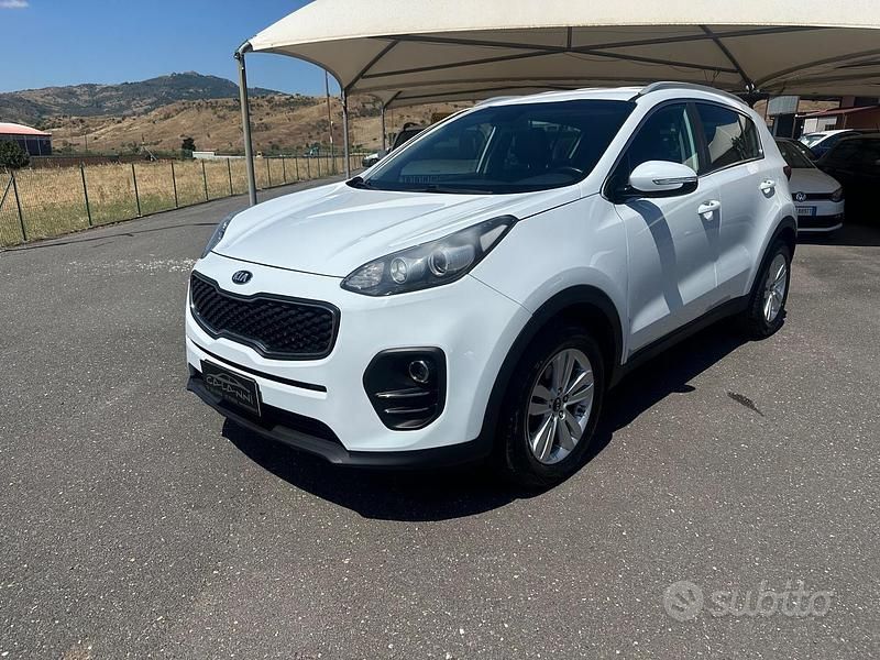 Bianco Usata 2016 Kia Sportage SUV | 10.990 € (Buon prezzo) - Immagine 1/4