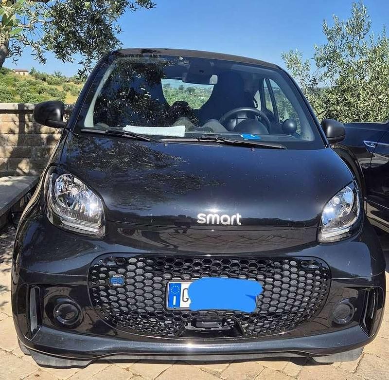 Usata Smart ForTwo Coupé Passion 41 kW (56 CV) 2021 Nero Utilitaria