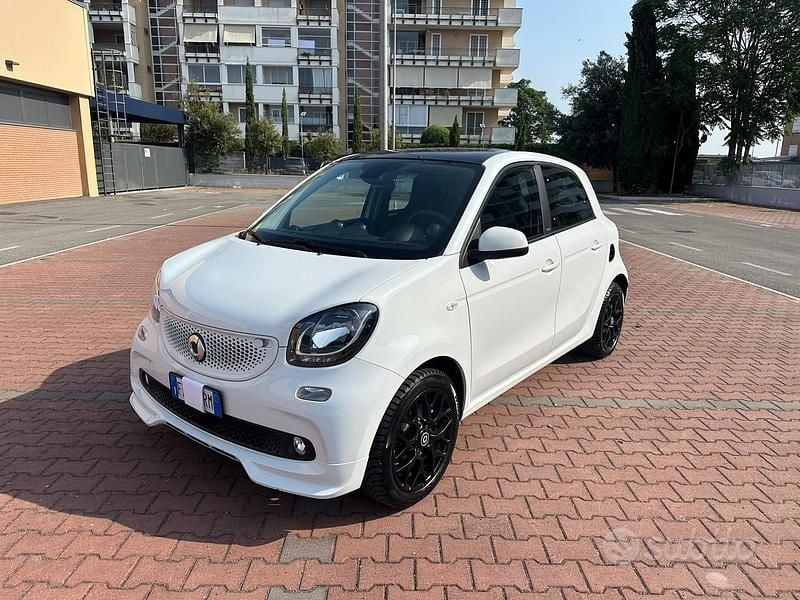 Usata Smart ForFour Superpassion 71 CV (52 kW) 2019 Bianco Utilitaria