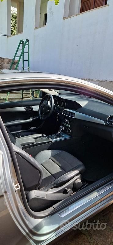 Usata Mercedes C220 170 CV (125 kW) 2014 Grigio Coupé