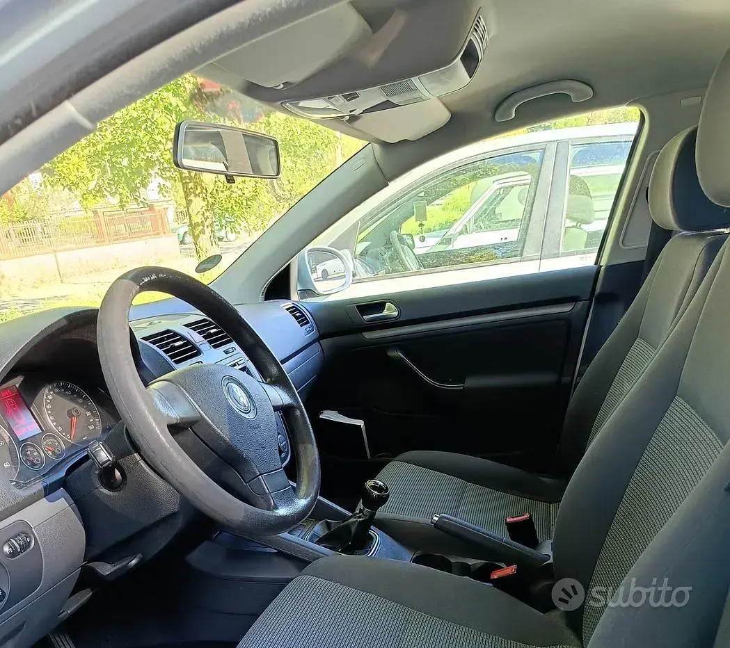Usata VW Golf VI 105 CV (77 kW) 2009 Grigio Utilitaria