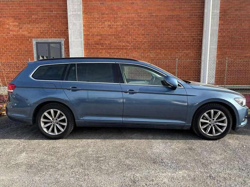 Usata VW Passat 120 CV (88 kW) 2017 Blu/azzurro Station wagon