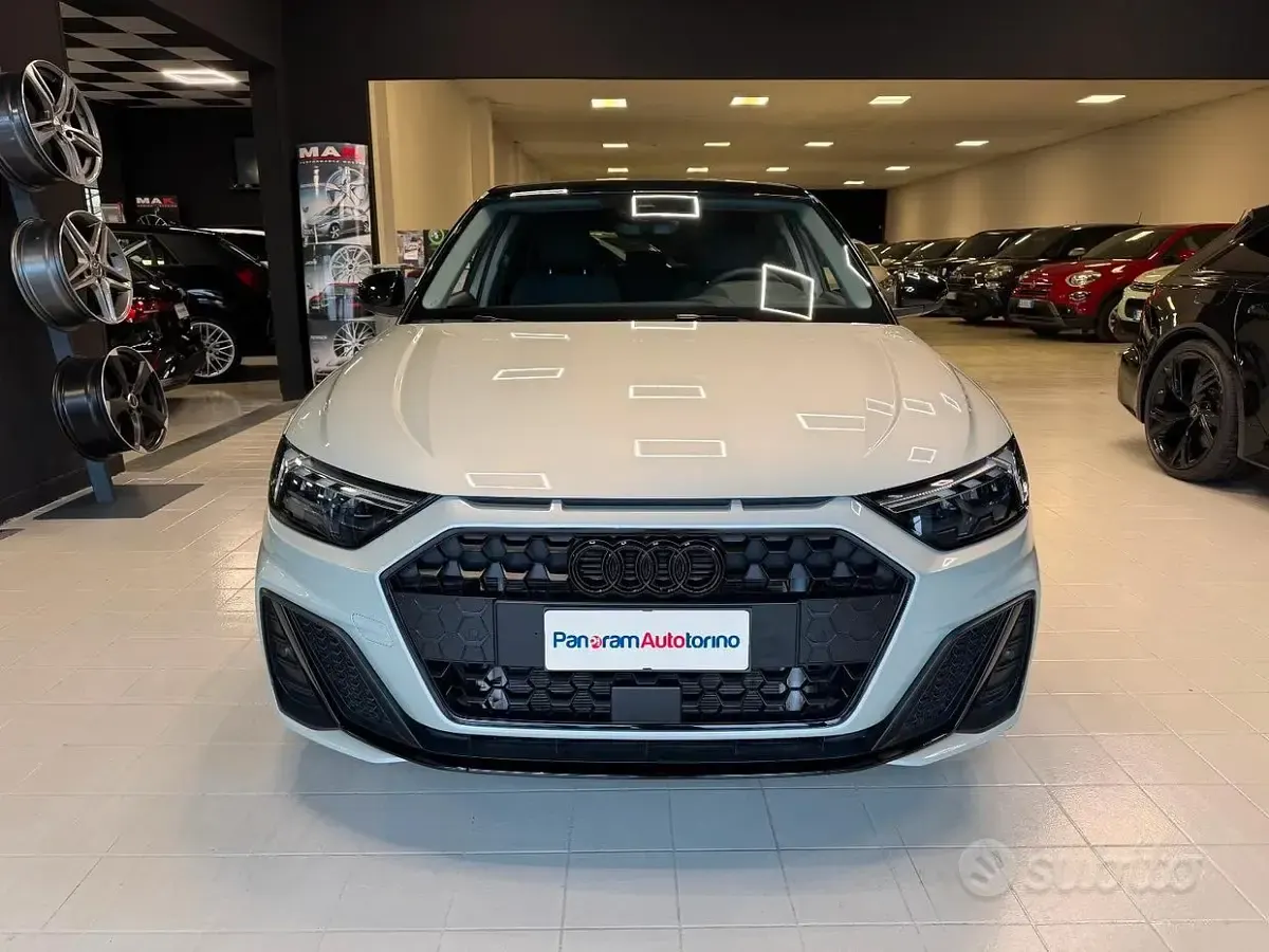 Usata Audi A1 S-line plus 116 CV (85 kW) 2025 Argento SUV