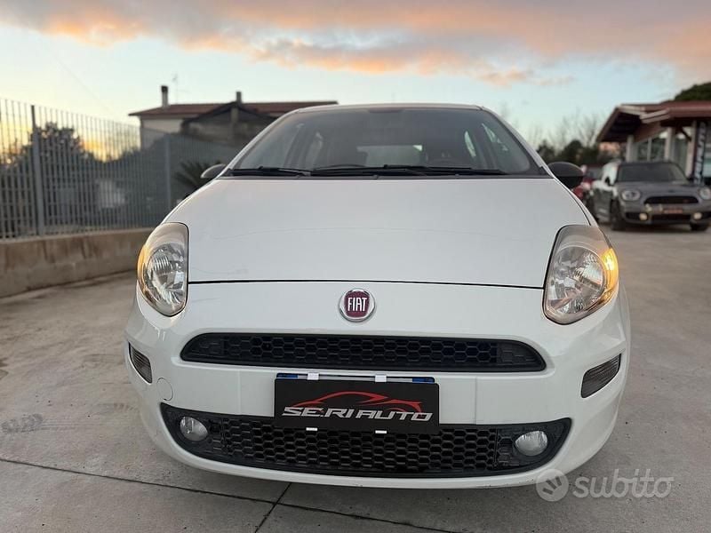 Usata Fiat Punto Street 77 CV (56 kW) 2017 Bianco Utilitaria