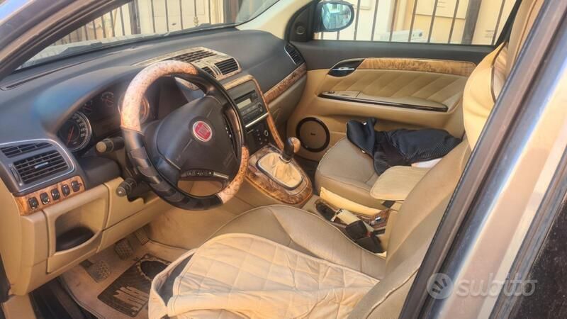 Usata Fiat Croma 150 CV (110 kW) 2008 Grigio Station wagon