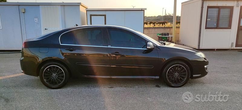 Usata Renault Laguna III 176 CV (129 kW) 2011 Nero Berlina