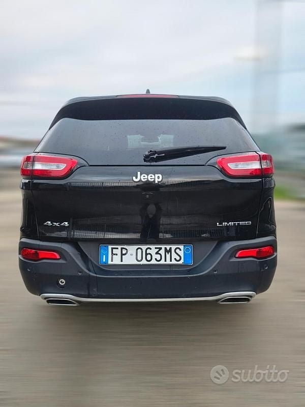 Usata Jeep Cherokee Overland 199 CV (146 kW) 2018 Nero SUV