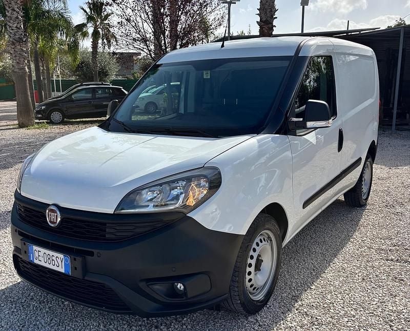 Bianco Usata 2021 Fiat Doblò Monovolume | 8900 € (Super prezzo) - Immagine 1/4