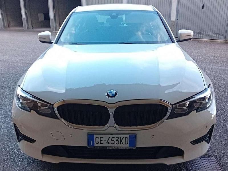 Bianco Usata 2021 BMW 316 Advantage Tre volumi | 23.700 € - Immagine 1/4