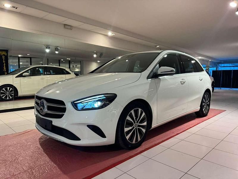 Usata Mercedes B180 116 CV (85 kW) 2020 Bianco Monovolume