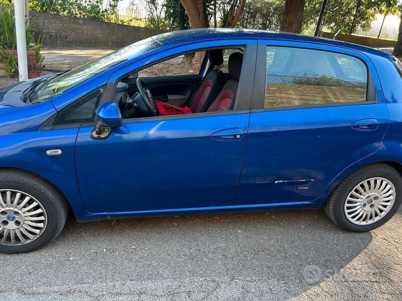Usata Fiat Grande Punto 77 CV (56 kW) 2006 Blu Utilitaria
