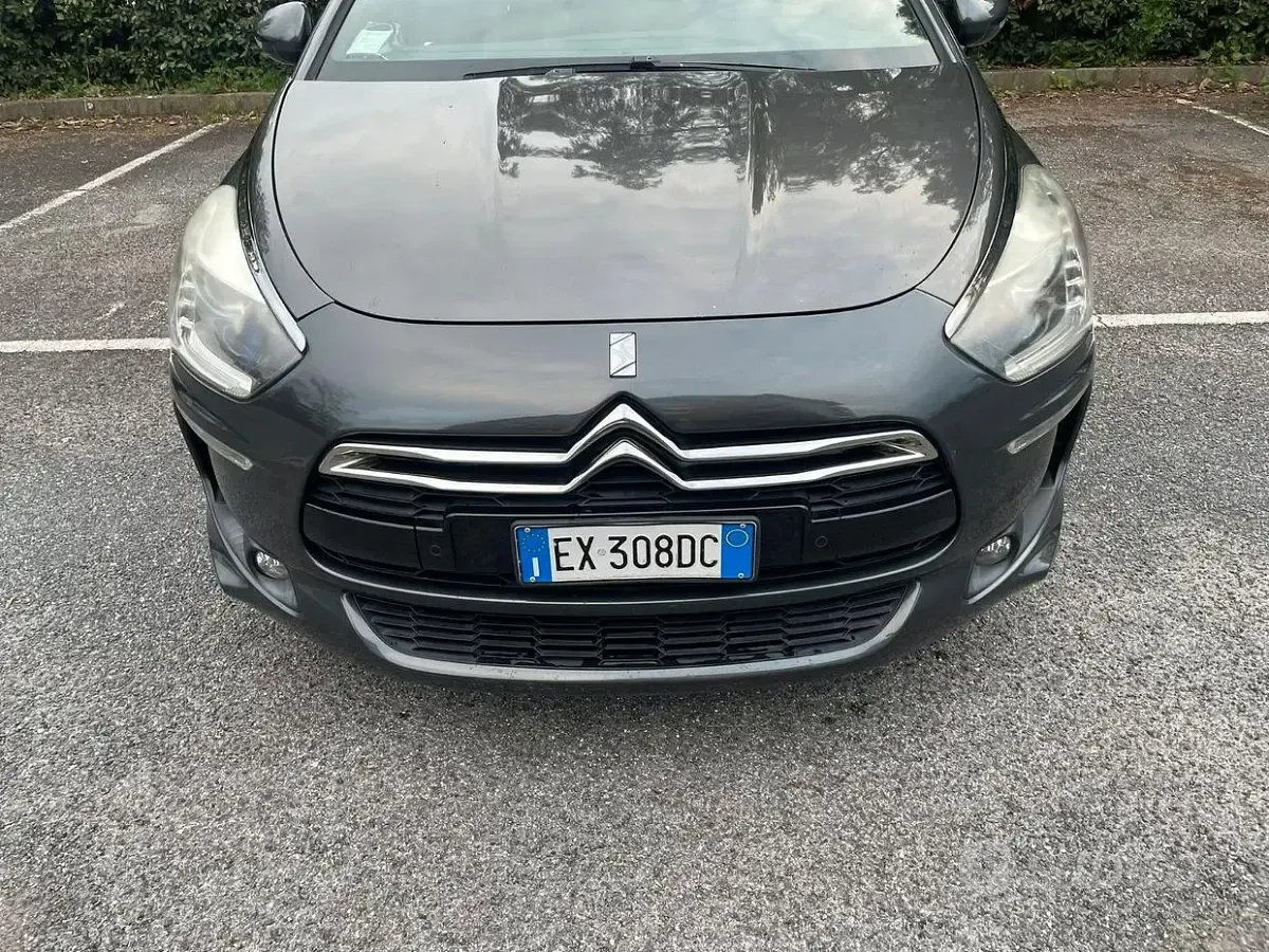 Usata Citroën DS5 Business Class 163 CV (119 kW) 2014 Nero Utilitaria