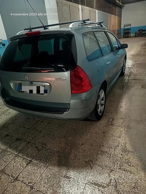 Usata Peugeot 307 90 CV (66 kW) 2005 Verde Station wagon