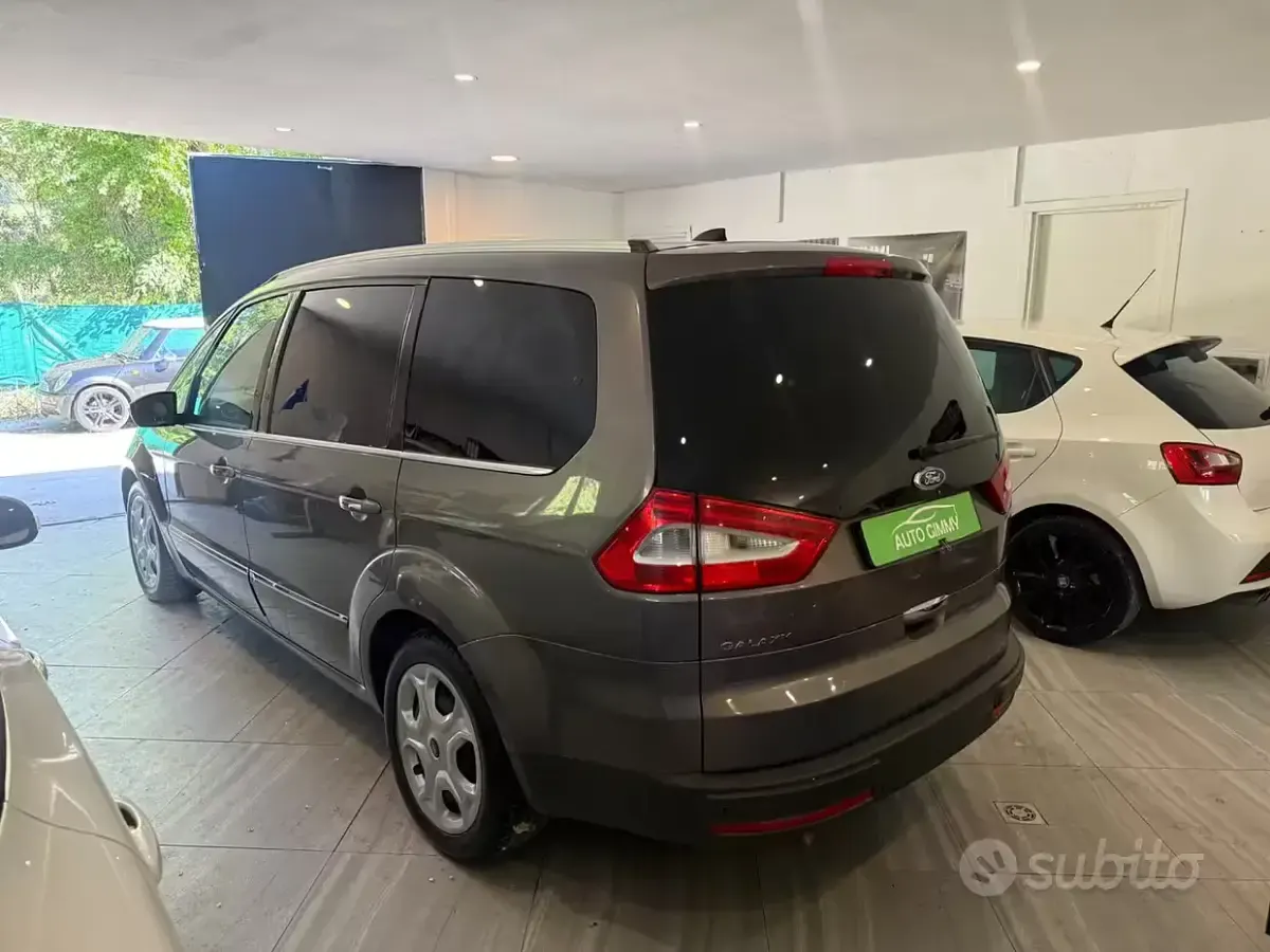 Usata Ford Galaxy 163 CV (119 kW) 2013 Marrone Monovolume