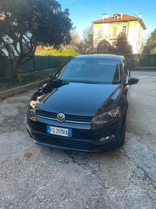 Nero Usata 2017 VW Polo Comfortline Due volumi | 9000 € (Super prezzo) - Immagine 1/4