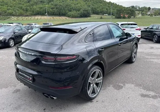 Usata Porsche Cayenne 340 CV (250 kW) 2021 Nero SUV