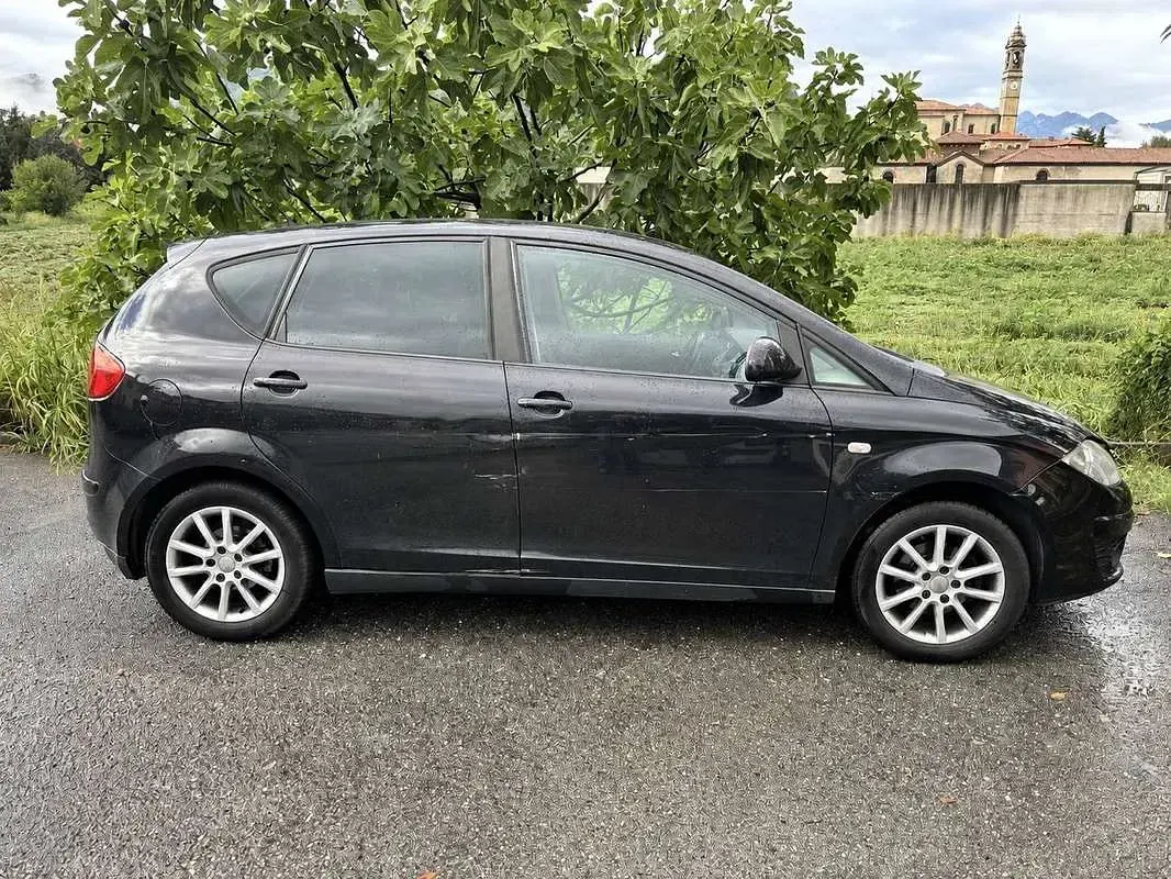 Usata Seat Altea Style 102 CV (75 kW) 2010 Nero Monovolume