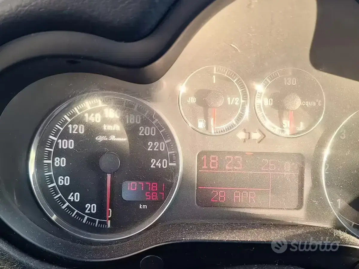 Occasion Alfa Romeo 147 116 PK (85 kW) 2006 Zwart Hatchback