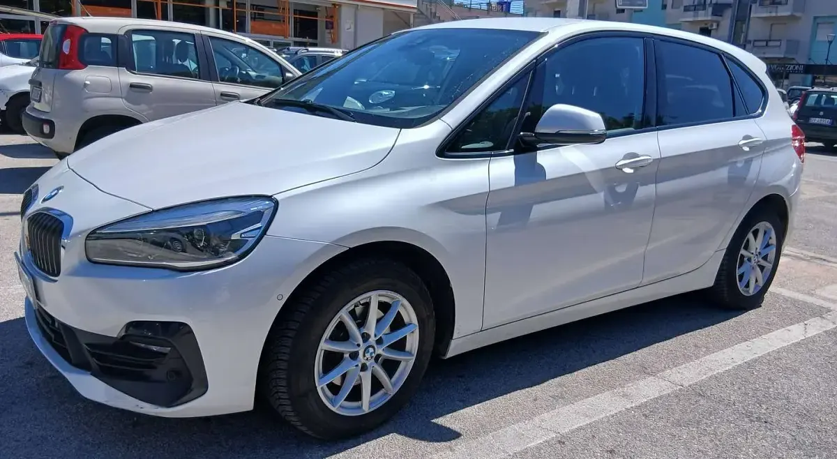 Usata BMW 216 Active Tourer Comfort Edition 116 CV (85 kW) 2019 Bianco Monovolume