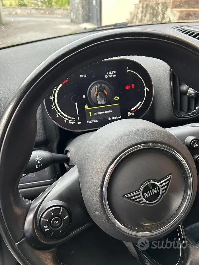 Usata Mini One Countryman 102 CV (75 kW) 2021 Bluazzurro SUV