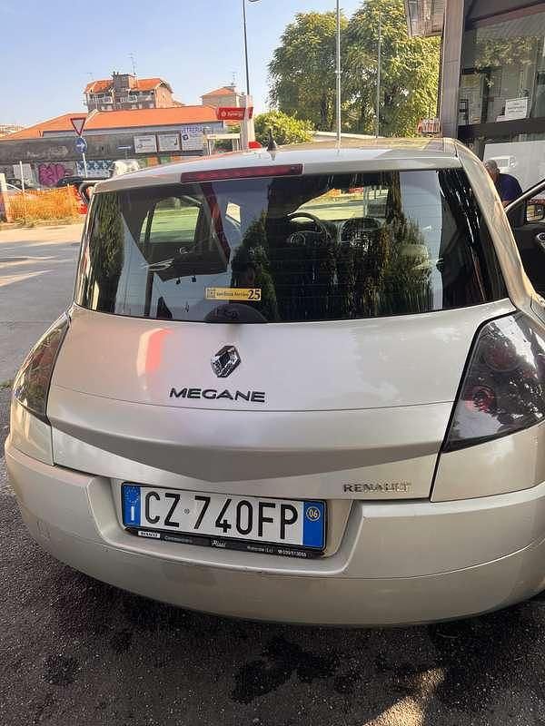 Usata 2006 Renault Mégane II Authentique Tre volumi | 1500 € (Ottimo prezzo) - Immagine 1/4