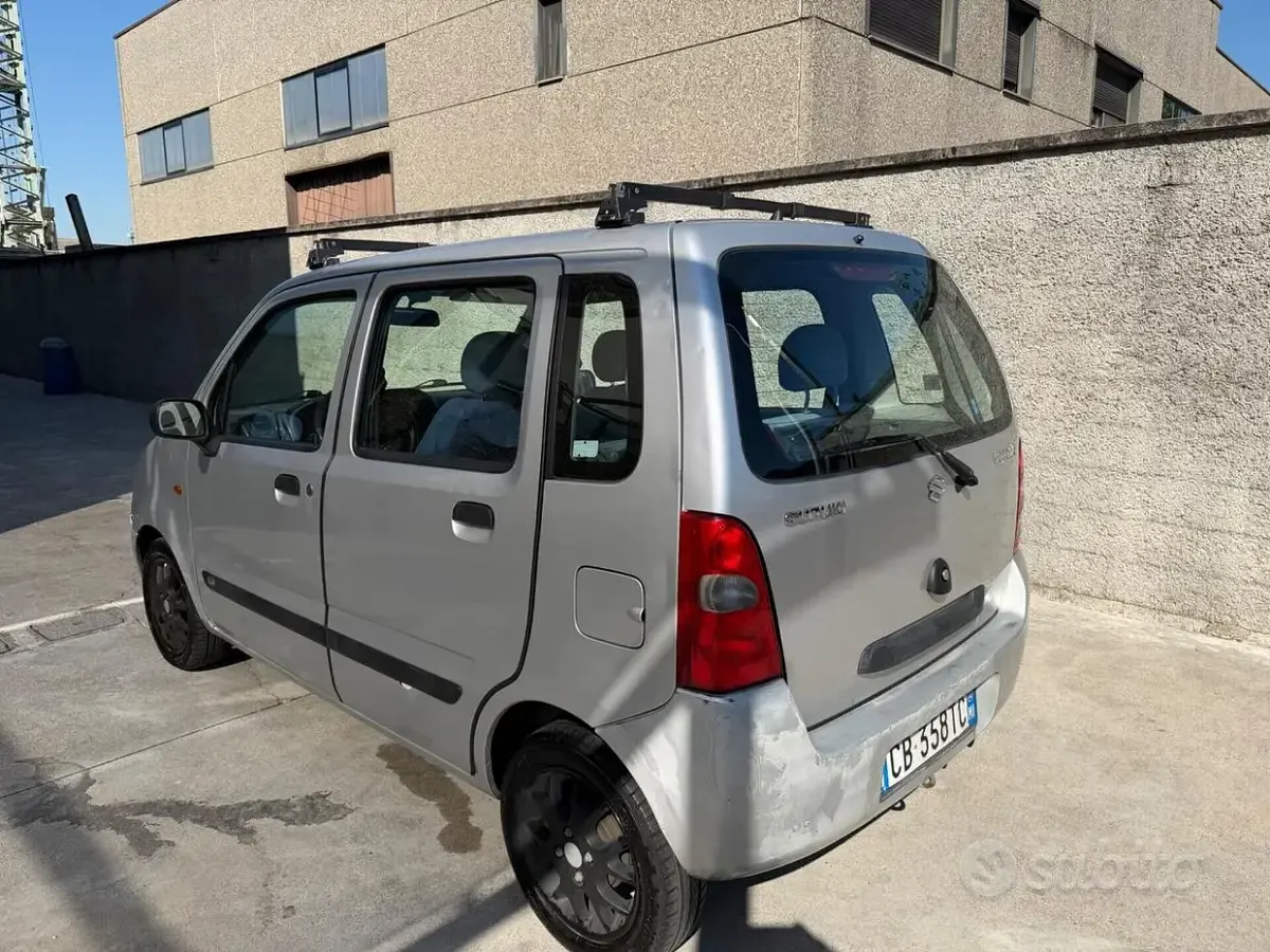 Second-hand Suzuki Wagon R+ 76 CP (55 kW) 2002 Gri Monovolum