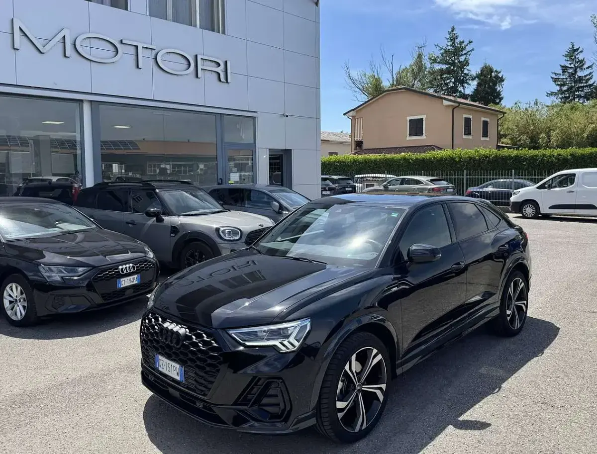 Usata Audi Q3 Sportback S-Line 150 CV (110 kW) 2025 Nero mito metallizzato SUV