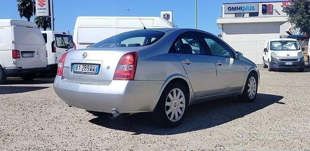 Usata Nissan Primera Tekna 126 CV (92 kW) 2002 Grigio / metallizzato Berlina