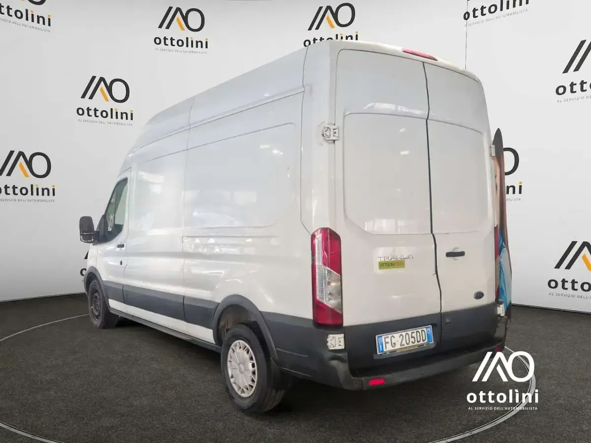 Usata Ford Transit 131 CV (96 kW) 2016 Bianco Furgone