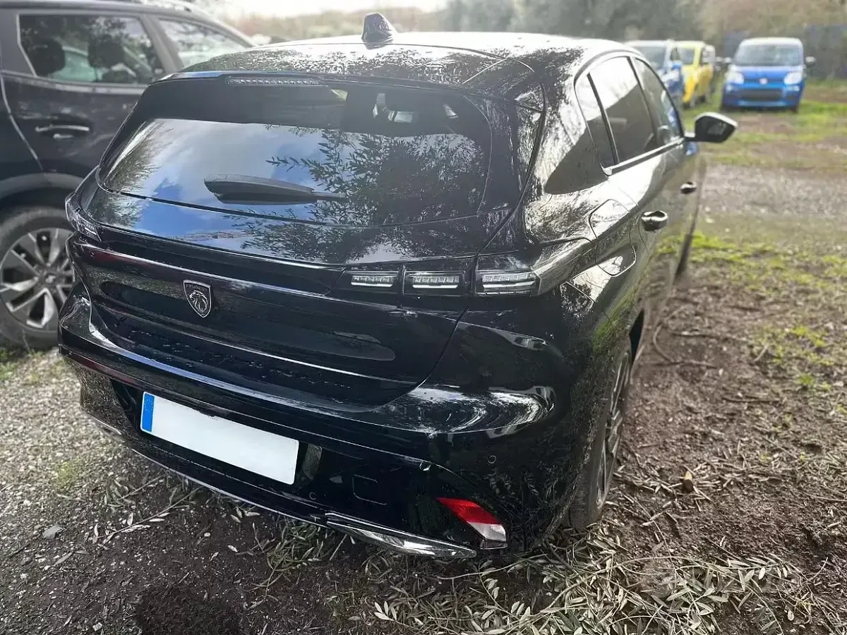 Usata Peugeot 308 Allure 131 CV (96 kW) 2023 Nero Berlina