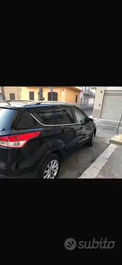Usata Ford Kuga Titanium 120 CV (88 kW) 2016 Nero SUV