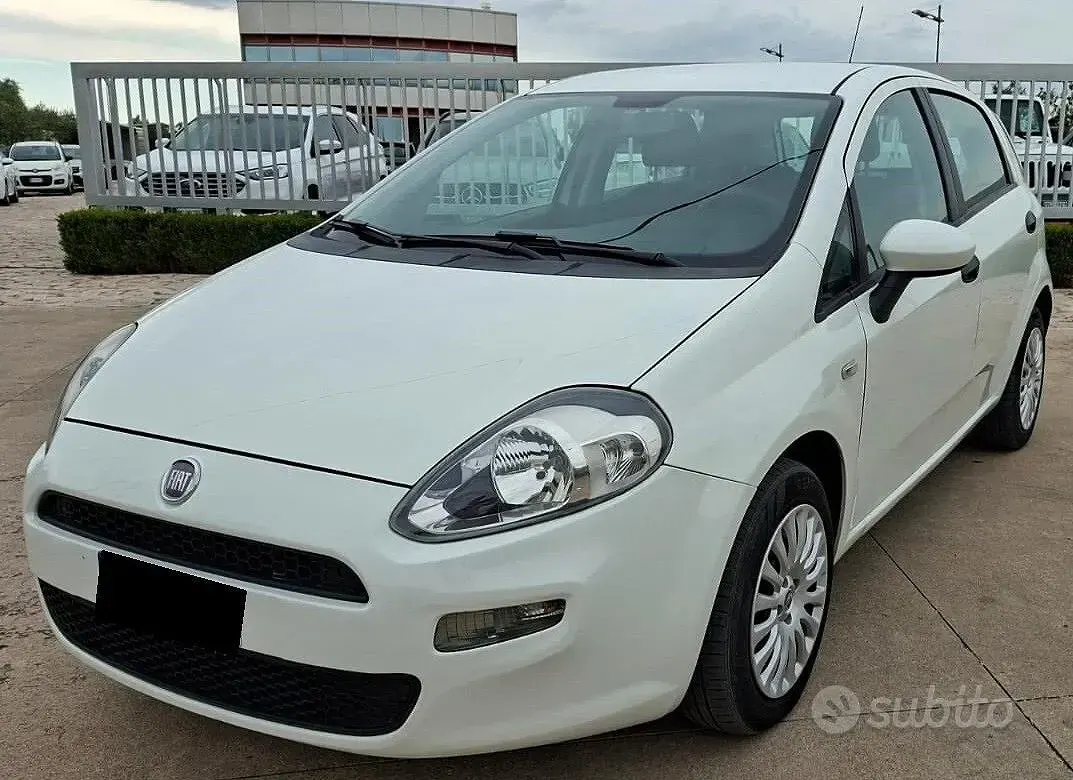 Usata Fiat Grande Punto S 69 CV (50 kW) 2012 Bianco Utilitaria