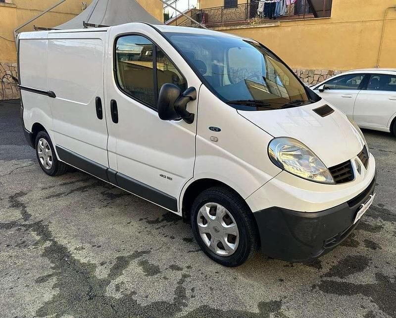 Usata Renault Trafic 114 CV (83 kW) 2011 Bianco Monovolume