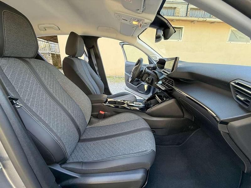 Usata Peugeot 208 Active 101 CV (74 kW) 2024 Argento Utilitaria