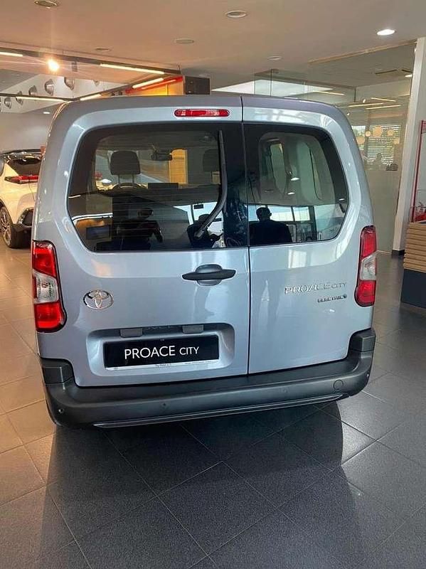 Nuova Toyota Proace City City 100 kW (136 CV) 2025 Grigio Monovolume