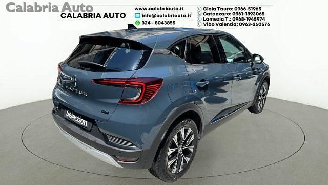 Second-hand Renault Captur Techno 145 CP (106 kW) 2023 Albastru SUV