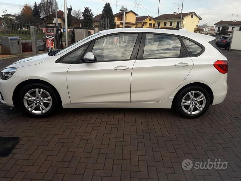 Usata BMW 216 Active Tourer 116 CV (85 kW) 2015 Bianco Monovolume