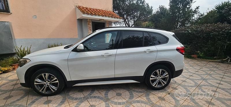 Usata BMW X1 Efficient Dynamics 190 CV (139 kW) 2020 Bianco SUV