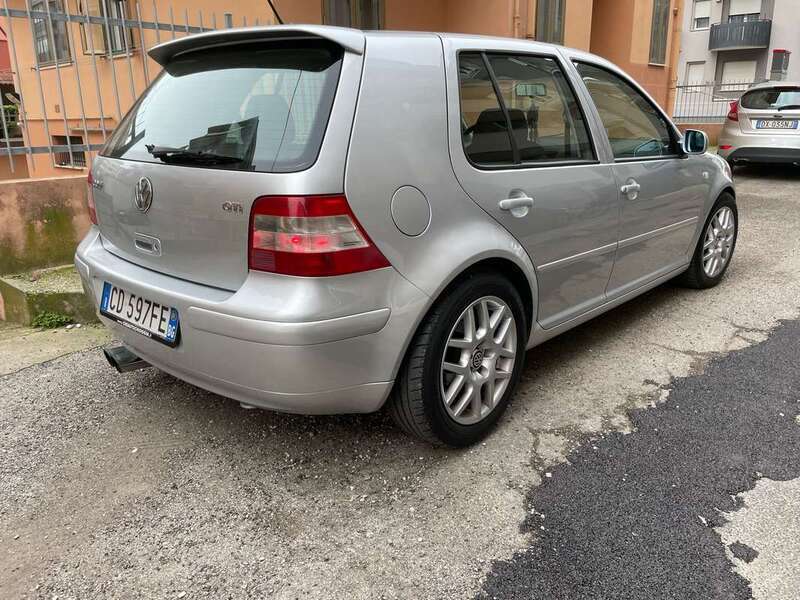 Usato 2001 VW Golf IV 1.8 Benzin 150 CV (3.700 €)