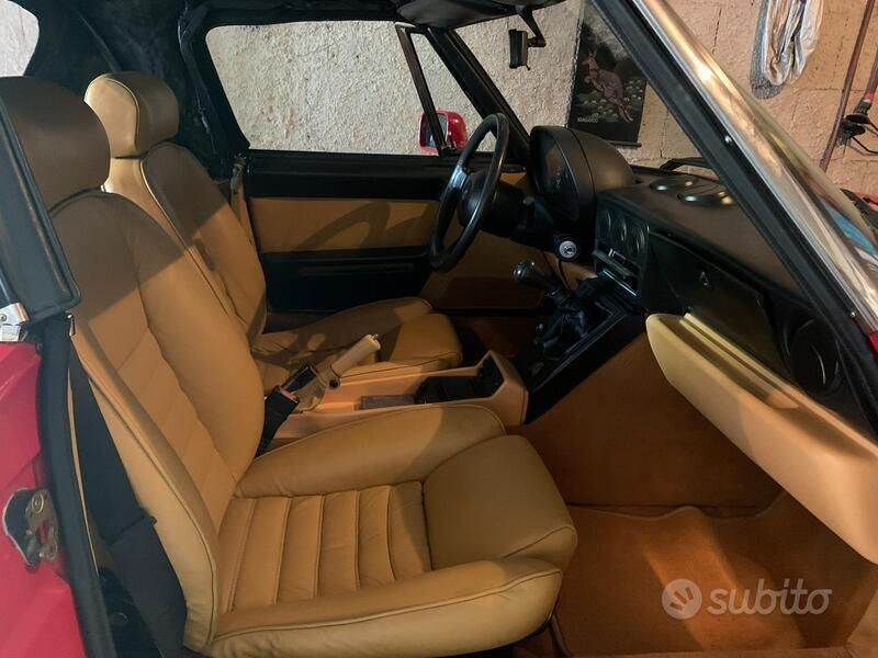 Usata Alfa Romeo Spider 106 CV (77 kW) 1991 Rosso Cabrio