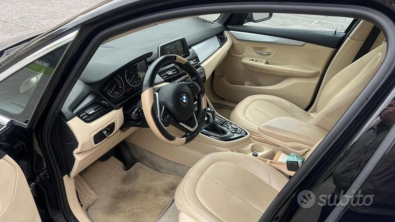Usata BMW 216 Active Tourer Luxury Line 116 CV (85 kW) 2015 Nero Monovolume